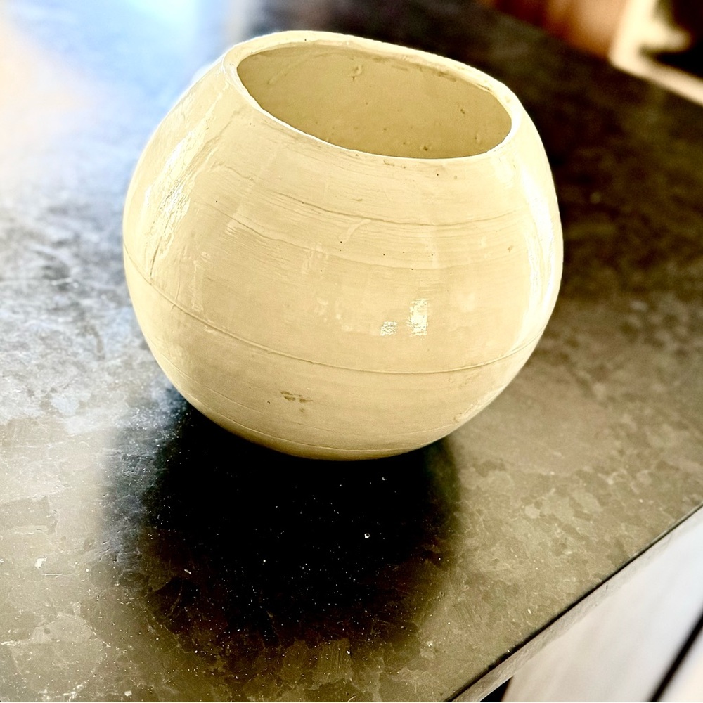Elegant Cream Ceramic Vase